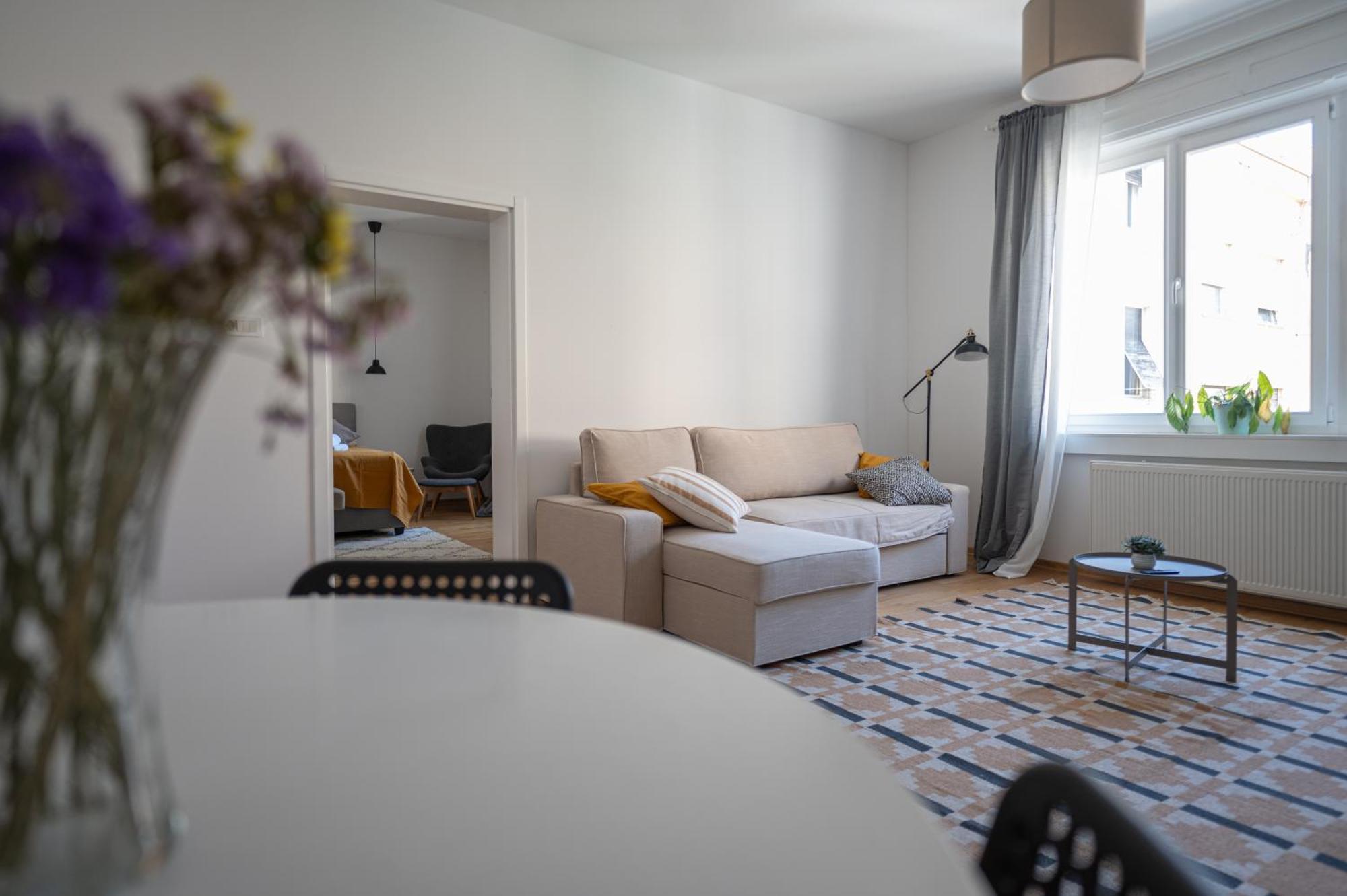 Wally By Flat White - With Elevator Apartment *
