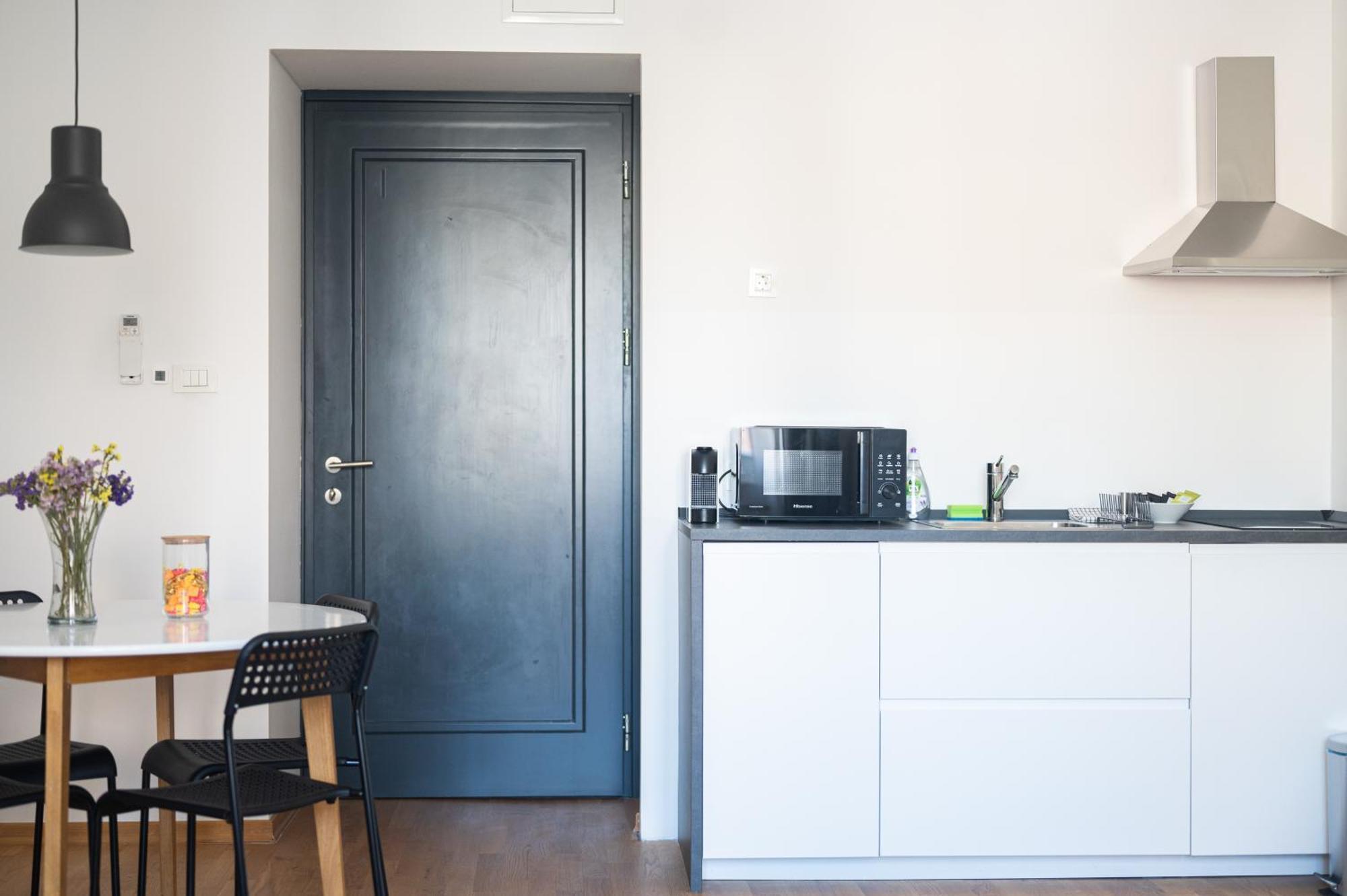 Wally By Flat White - With Elevator Apartment *